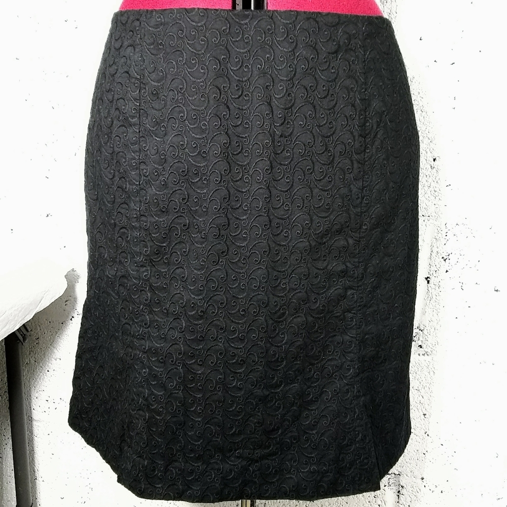 Anne Klein Black Embroidered Pencil Sz 12 Skirt